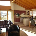 Neuwertige 3 ½ Zimmer-wohnung In Zillis/andeer Apartment *