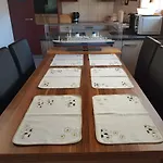 Neuwertige 3 ½ Zimmer-wohnung In Zillis/andeer Apartment