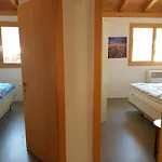 Apartment Neuwertige 3 ½ Zimmer-wohnung In Zillis/andeer