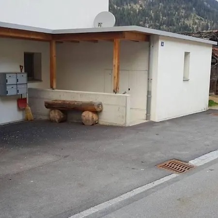 Lejlighed Neuwertige 3 ½ Zimmer-wohnung In Zillis/andeer *