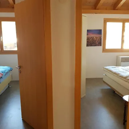 Lejlighed Neuwertige 3 ½ Zimmer-wohnung In Zillis/andeer