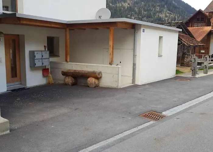 Apartamento Neuwertige 3 ½ Zimmer-wohnung In Zillis/andeer *