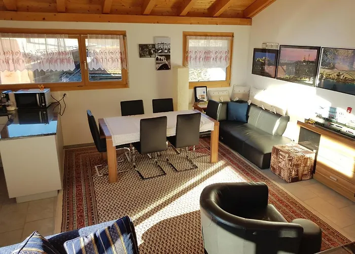 Neuwertige 3 ½ Zimmer-wohnung In Zillis/andeer Daire