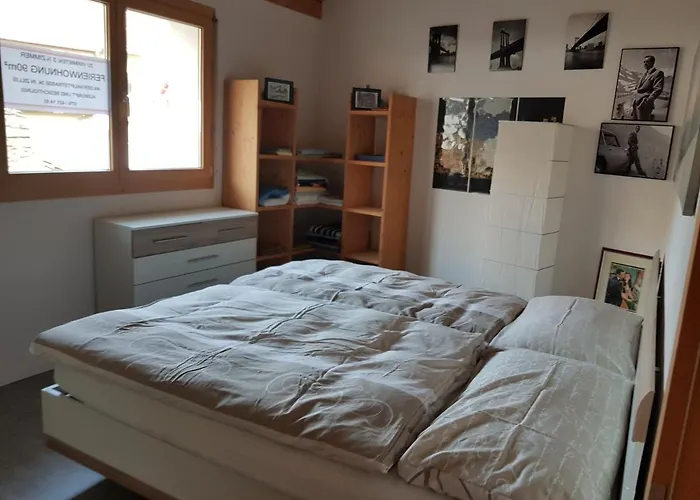 Daire Neuwertige 3 ½ Zimmer-wohnung In Zillis/andeer Zillis