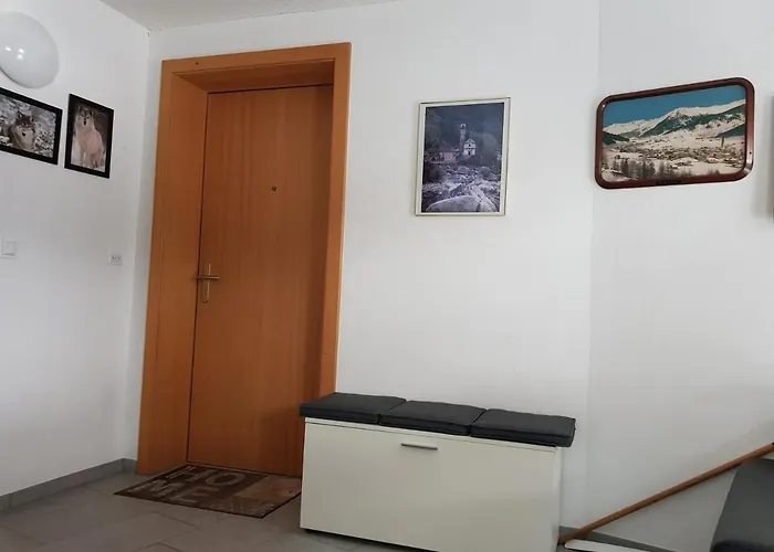 Neuwertige 3 ½ Zimmer-wohnung In Zillis/andeer Daire Zillis