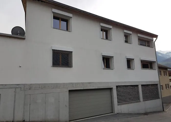 Neuwertige 3 ½ Zimmer-wohnung In Zillis/andeer Apartamento