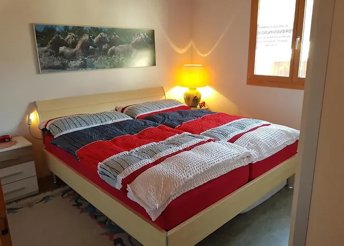 Daire Neuwertige 3 ½ Zimmer-wohnung In Zillis/andeer *