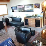 Neuwertige 3 ½ Zimmer-wohnung In Zillis/andeer Zillis