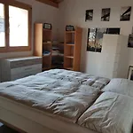 Daire Neuwertige 3 ½ Zimmer-wohnung In Zillis/andeer Zillis