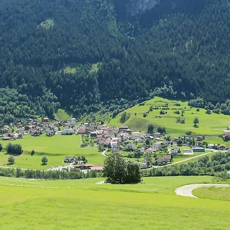 Neuwertige 3 ½ Zimmer-wohnung In Zillis/andeer Daire *