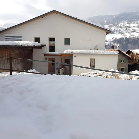 Neuwertige 3 ½ Zimmer-wohnung In Zillis/andeer