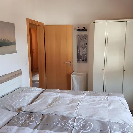 Neuwertige 3 ½ Zimmer-wohnung In Zillis/andeer *