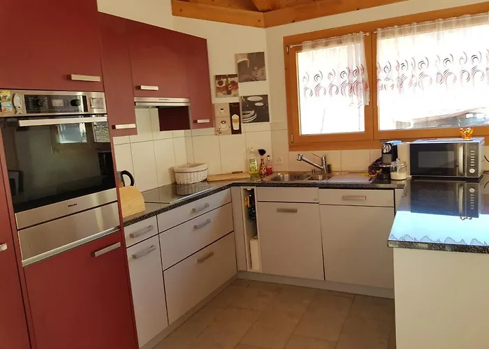 Neuwertige 3 ½ Zimmer-wohnung In Zillis/andeer * Zillis