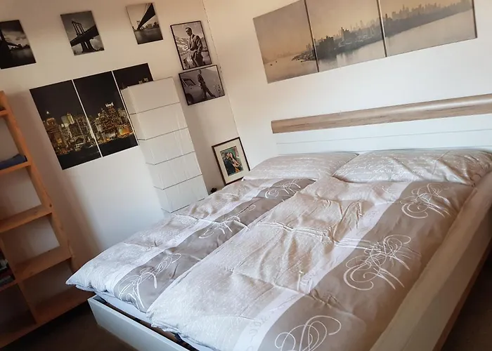 Neuwertige 3 ½ Zimmer-wohnung In Zillis/andeer Appartamento